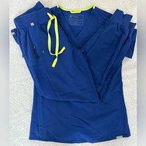 Electric Blue Figs Scrub Set